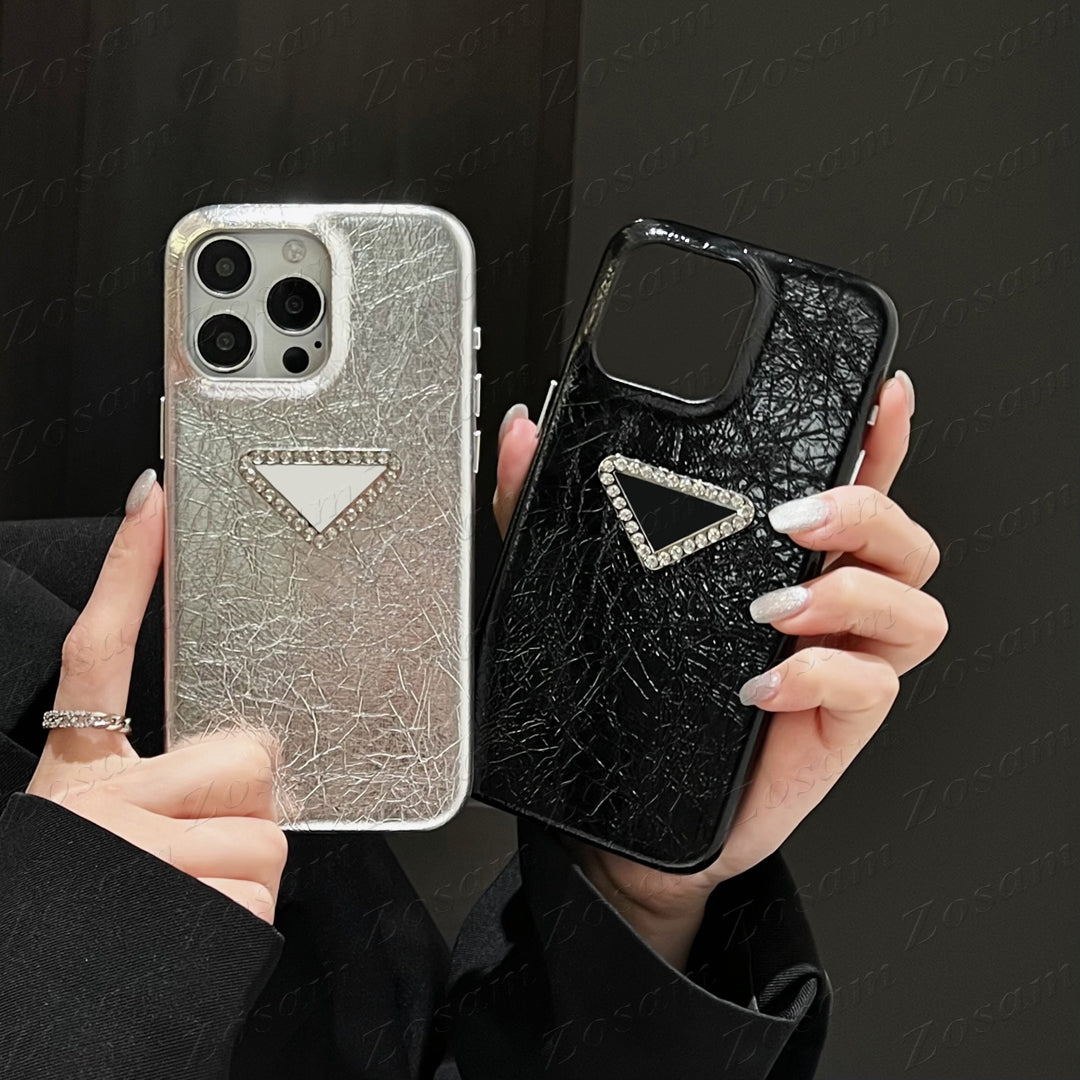 Fashion Tri-angle Designer Phone Case for iPhone 17 16 15 14 13 12 Pro Max Craked Grain Shockproof Bumper Coque Luxury Cover iPhone17 16pro 15pro 14