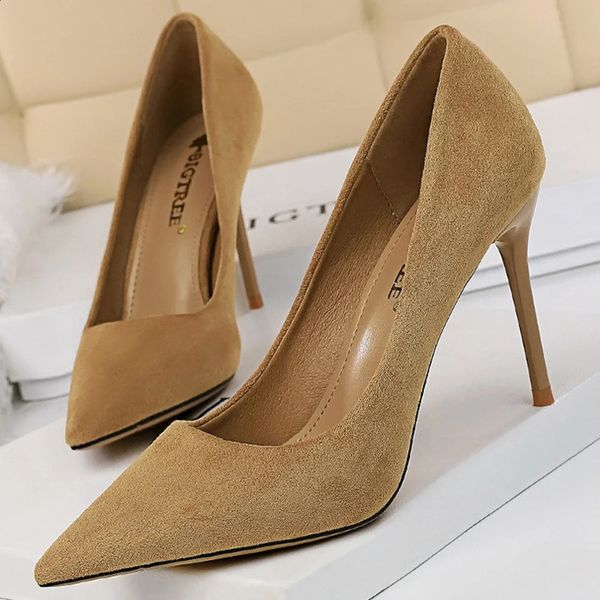 Bigtree Shoes Suede Woman Pumps Saltos altos para mulheres Sapatos de escritório Moda STILETTO HALETTO MULHERM BASIC BOMP PLUS TAMANHO 42 43