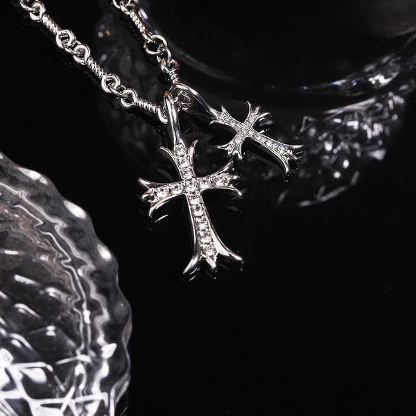 Classic Vintage Chunk Cross Necklace - Stylish Christian Jewelry for Youths