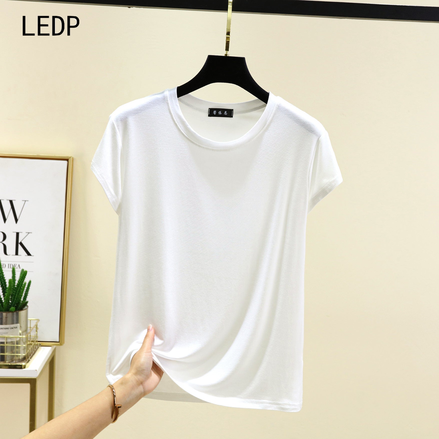 181768 Cross-back straps plus size women&#039;s T-shirt with careful backless design, summer thin cotton slimming holiday style