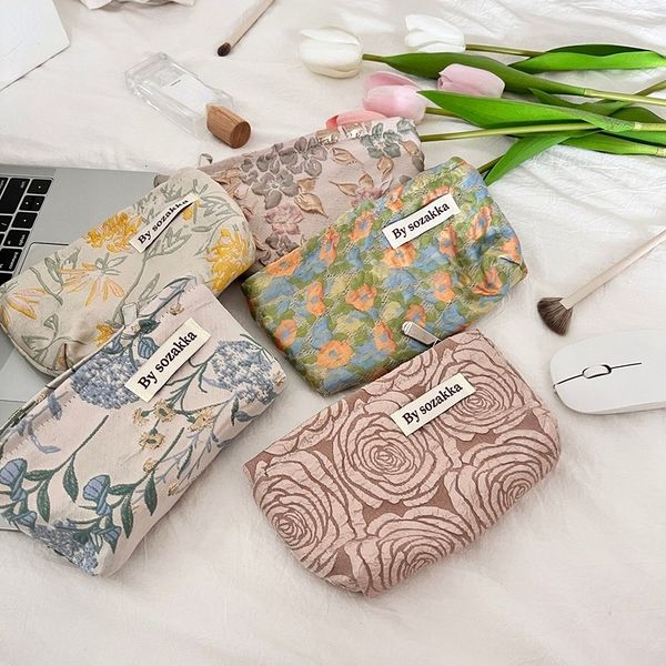 Cosmetic Bags Cases Women Floral Makeup Korean Relief Organizer Pouch Travel Make Up Toiletry Canvas Beauty 230510
