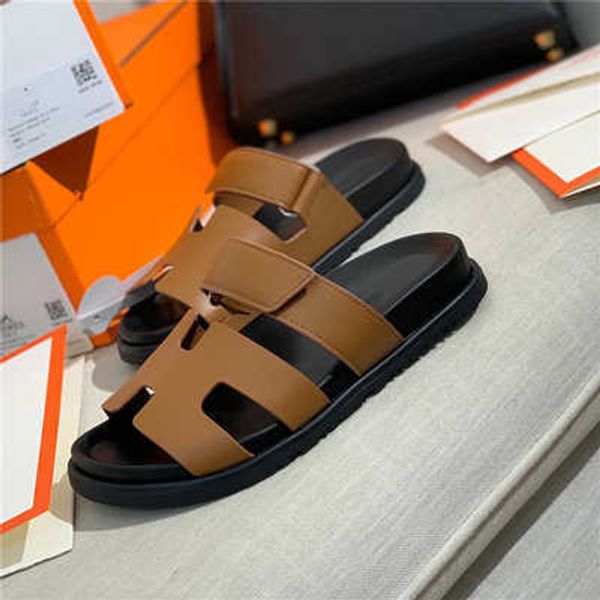 Slippers 2025 Summer New Thick Bottom Sandals for Womens Outerwear Beach Shoes with H241230