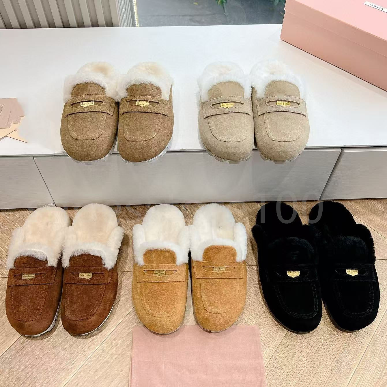 High quality new Fashion Suede trendy Winter warm fur slides slippers women Furry slide fluffy slippers shearling sandals colgs luxury Designer slid
