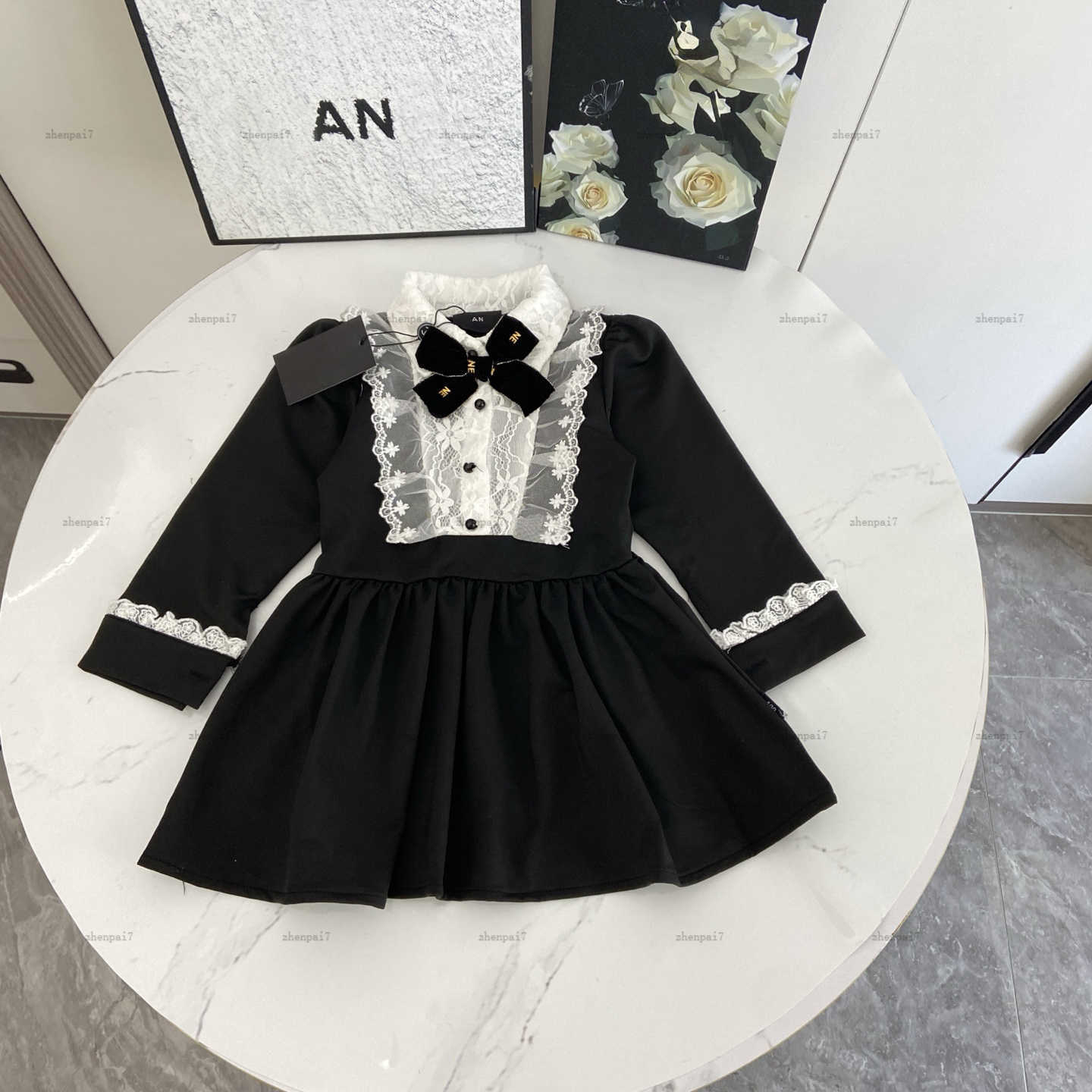 Top Girls dress White lace decoration princess dress kids designer Clothes Long-sleeved button-down knitted skirts A202X06N051