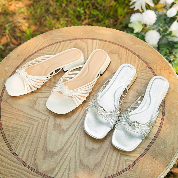 Luxury designer shoes in black and white French twisted square toe slippers women&#039;s wear flat heel sandals low heels fairy style with s