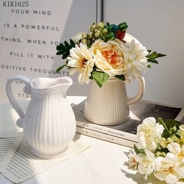 Vases Creative Striped White Kettle Vase Flower Arrangement Desktop Decoration Ceramic Milk Jug Flower Vase Art Living Room Decoration P2304