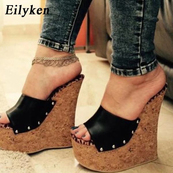 Eilyken High Quality Wedge Woman Slippers Fashion Rivet Design Peep Toe Platform Gladiator Sandals Outdoor Summer Shoes Black e52f