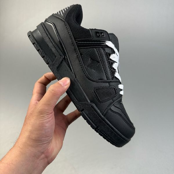 Designer shoes Embossed louiselviuton Trainer Sneaker white black sky blue abloh green denim pink red luxury Virgil mens casual sneakers tra