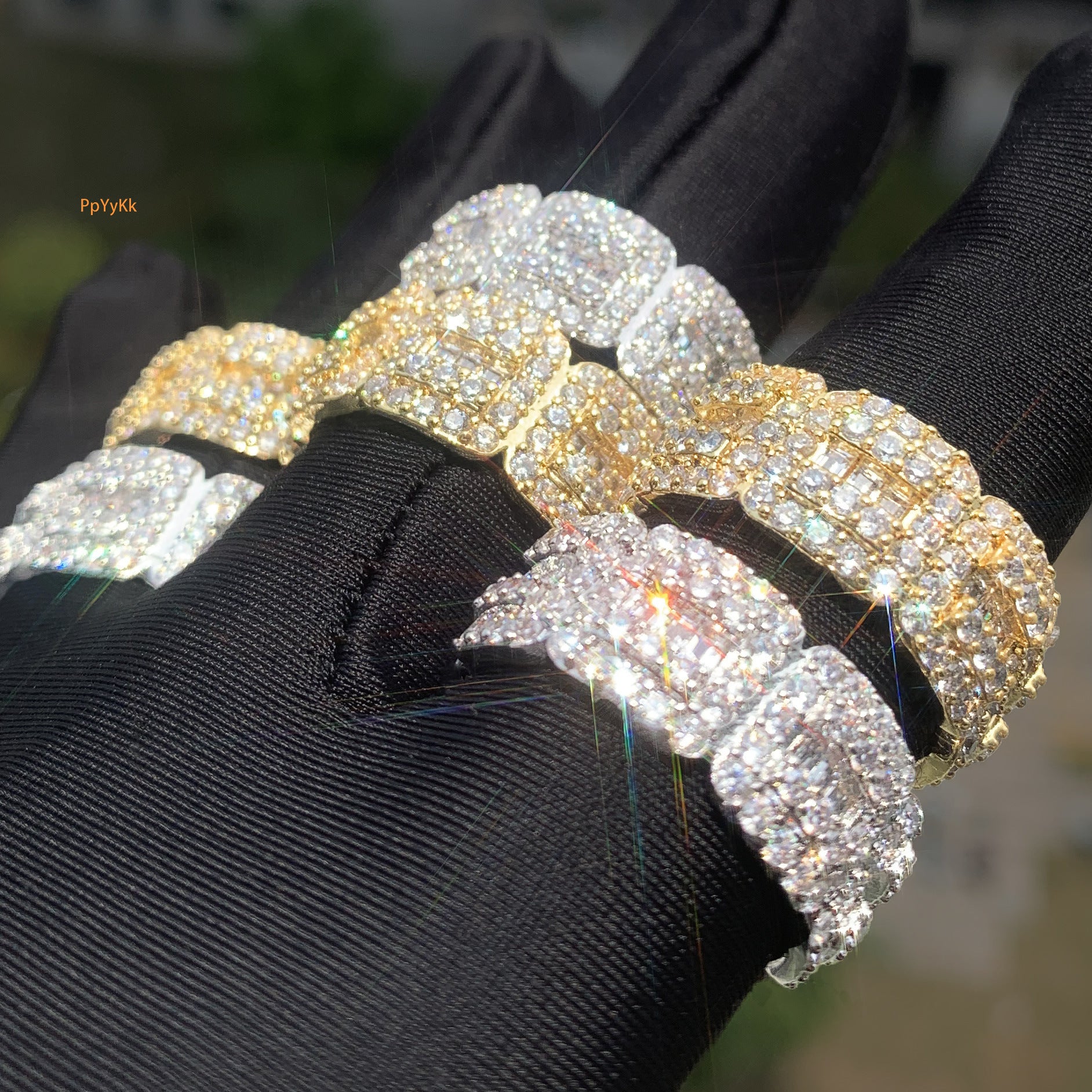 Luxury VVS Moissanite Iced Out Hip Hop Men&#039;s Statement Ring Edgy Bling Candy-like Jewelry Passes the Diamond Tester