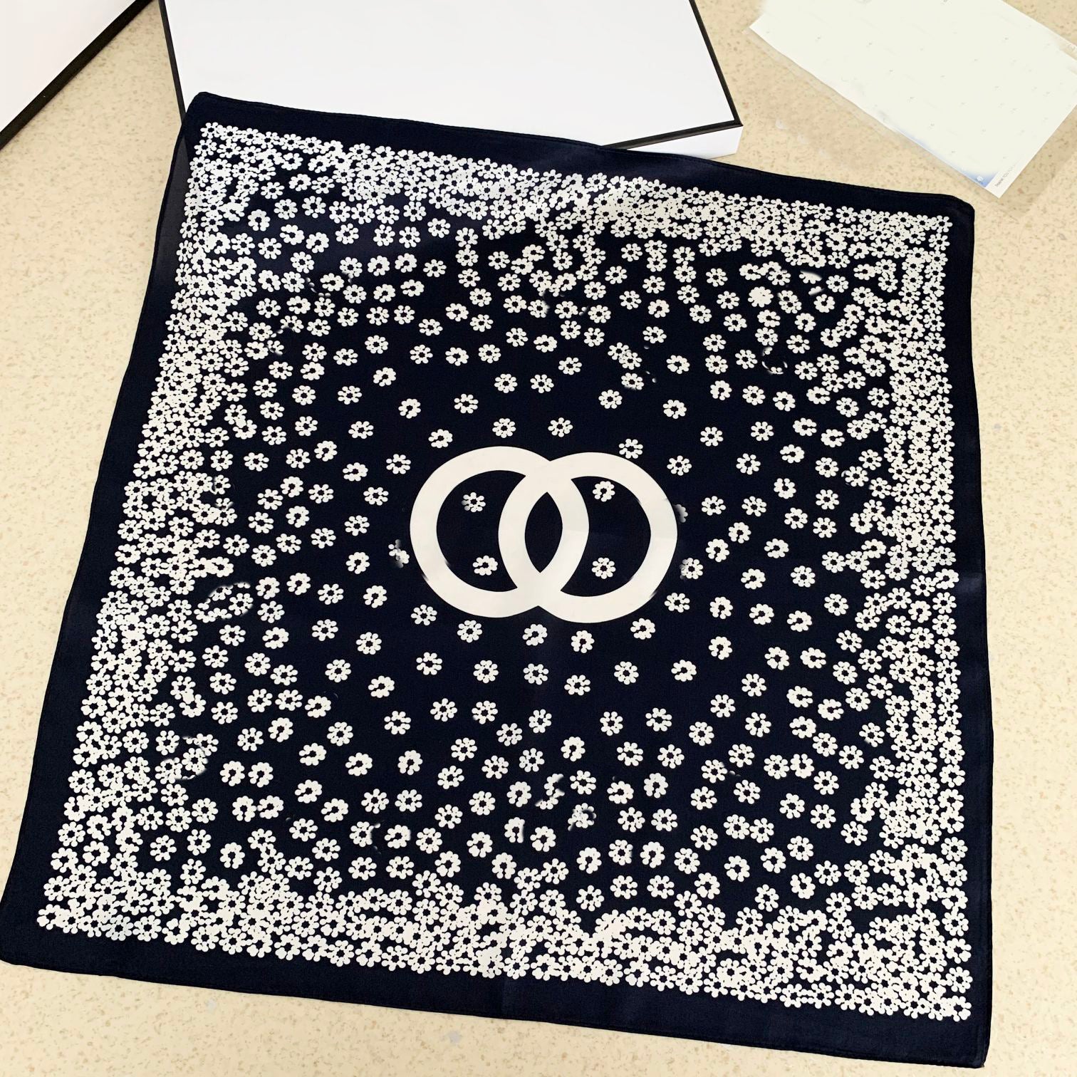 Advanced Fabric Small Square Scarves Simple Scarf European Brand Spring New Hairdress Fashion Clothing Accessories Exquisite Design Girl Family Gift