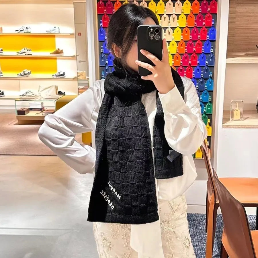 Designer Scarf Womens and mens 100% Cashmere Classic Plaid Scarves soft and comfortable Long Wraps scarf autumn Winter warm