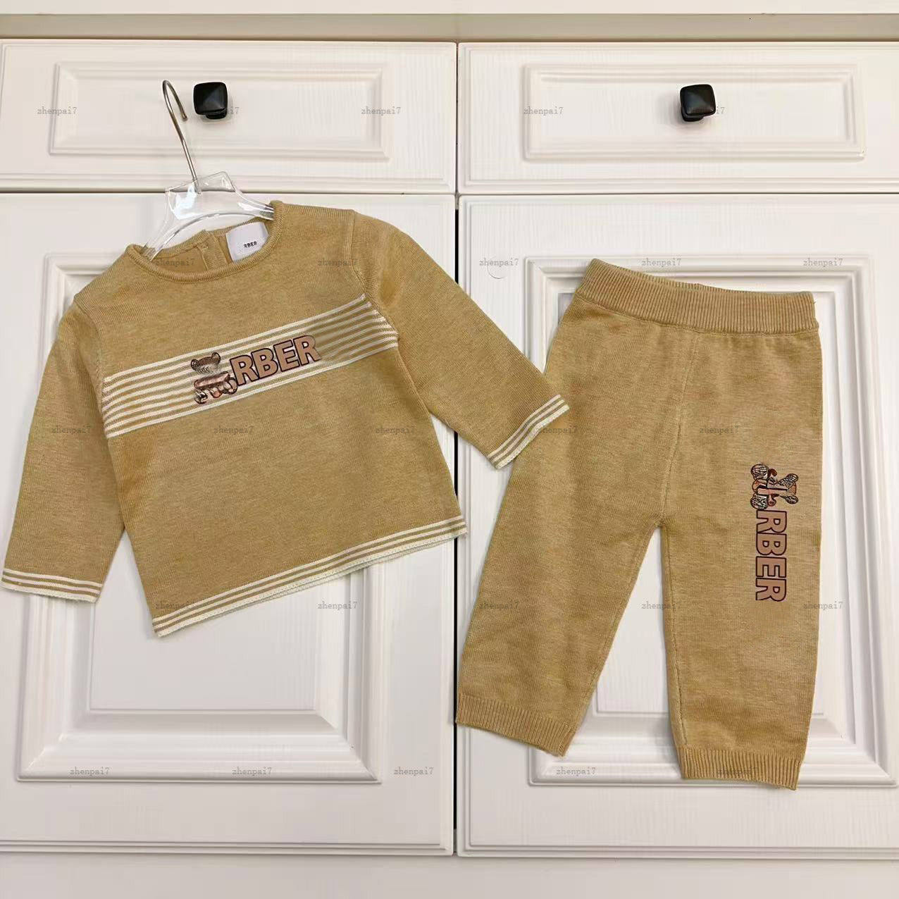 Top newborn jumpsuits Doll Bear infant bodysuit Various styles designer baby clothes Long sleeved toddler hoodie and pants A378X11N090