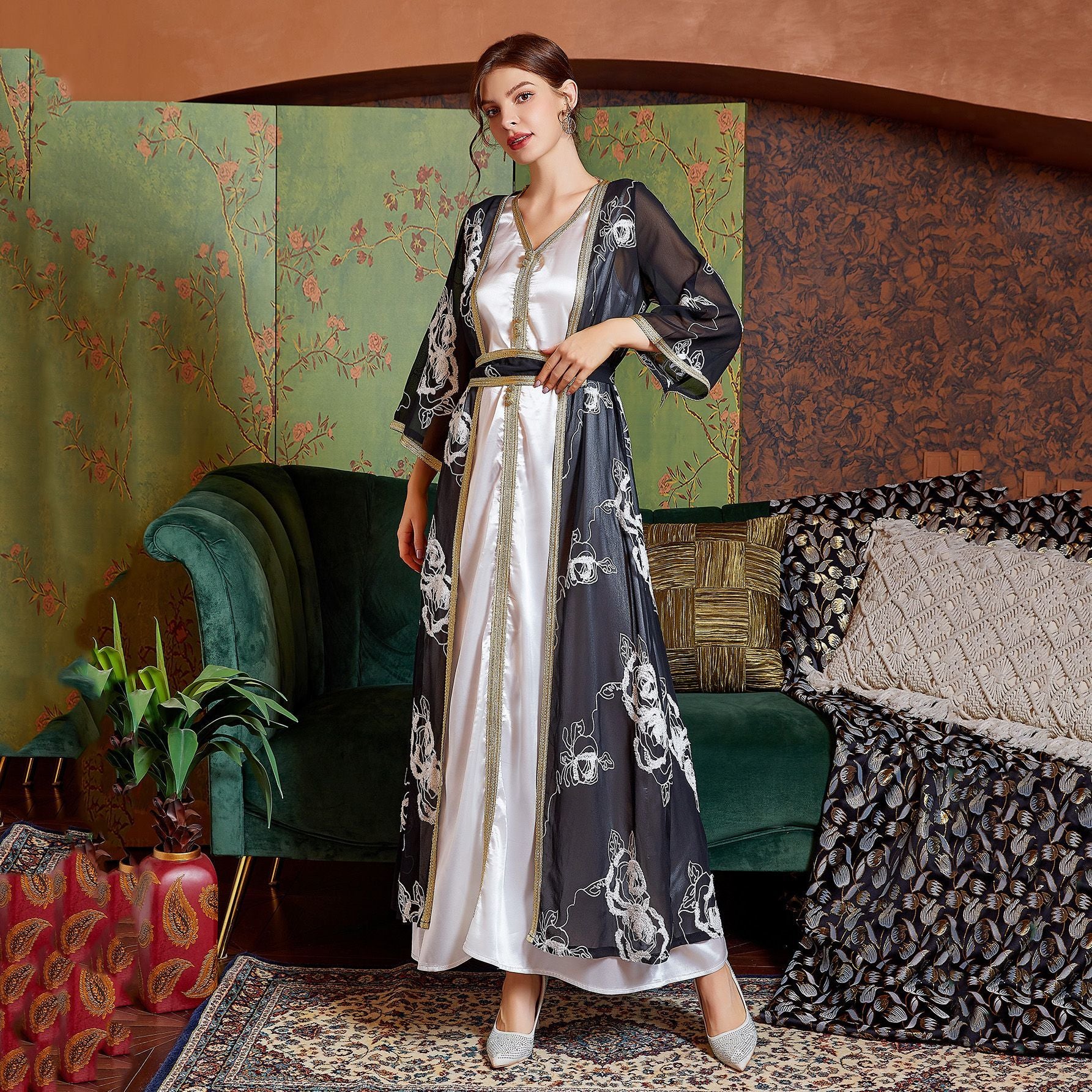 New 2025 black long-sleeved floral embroidery dress with a belt