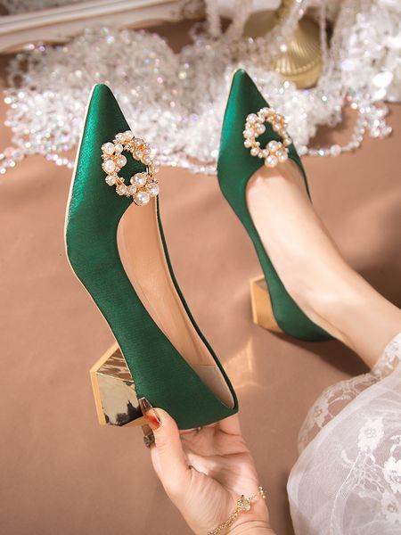 designer shoes Wedding shoes, women&#039;s thick 2024 summer new pearl show and dress, two wearing green pointed high heels, wedding bride&#