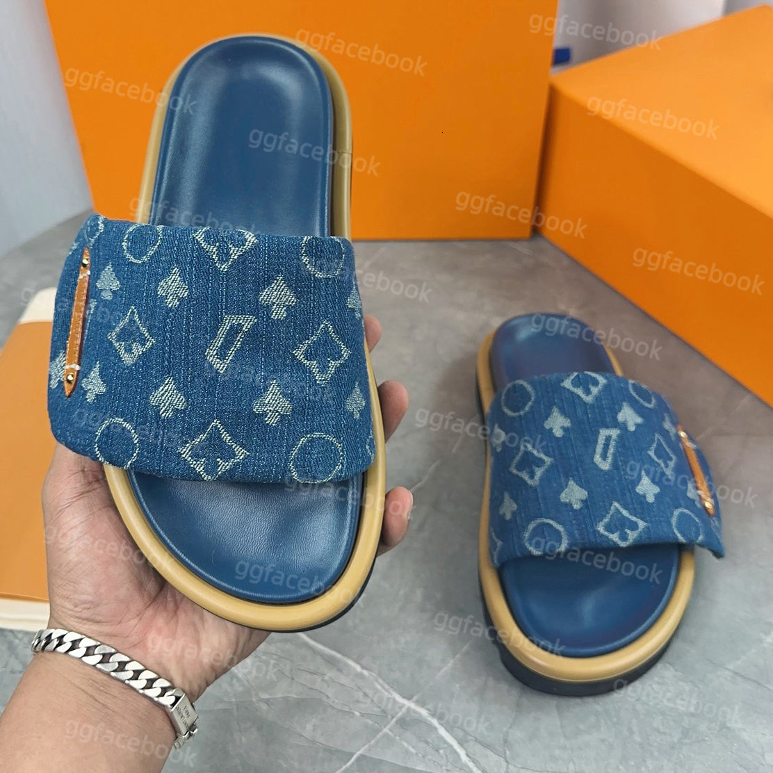 Designer Sliders Pool Pillow slippers Flat Comfort Mules Slides Fashion Classic Prints Embossed Summer Sandals Black Grey vintage Beach Shoes slippe