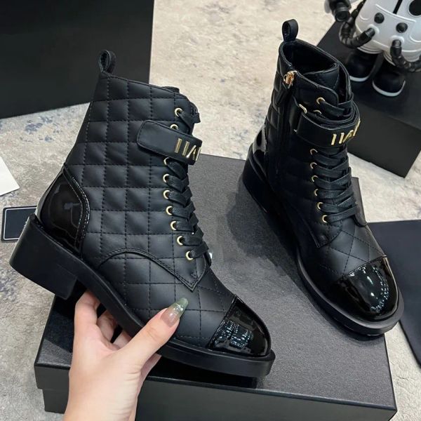 Luxury designer medium boots glossy boots women&#039;s boots classic style flat bottomed boots synthetic leather platform boots designer boo