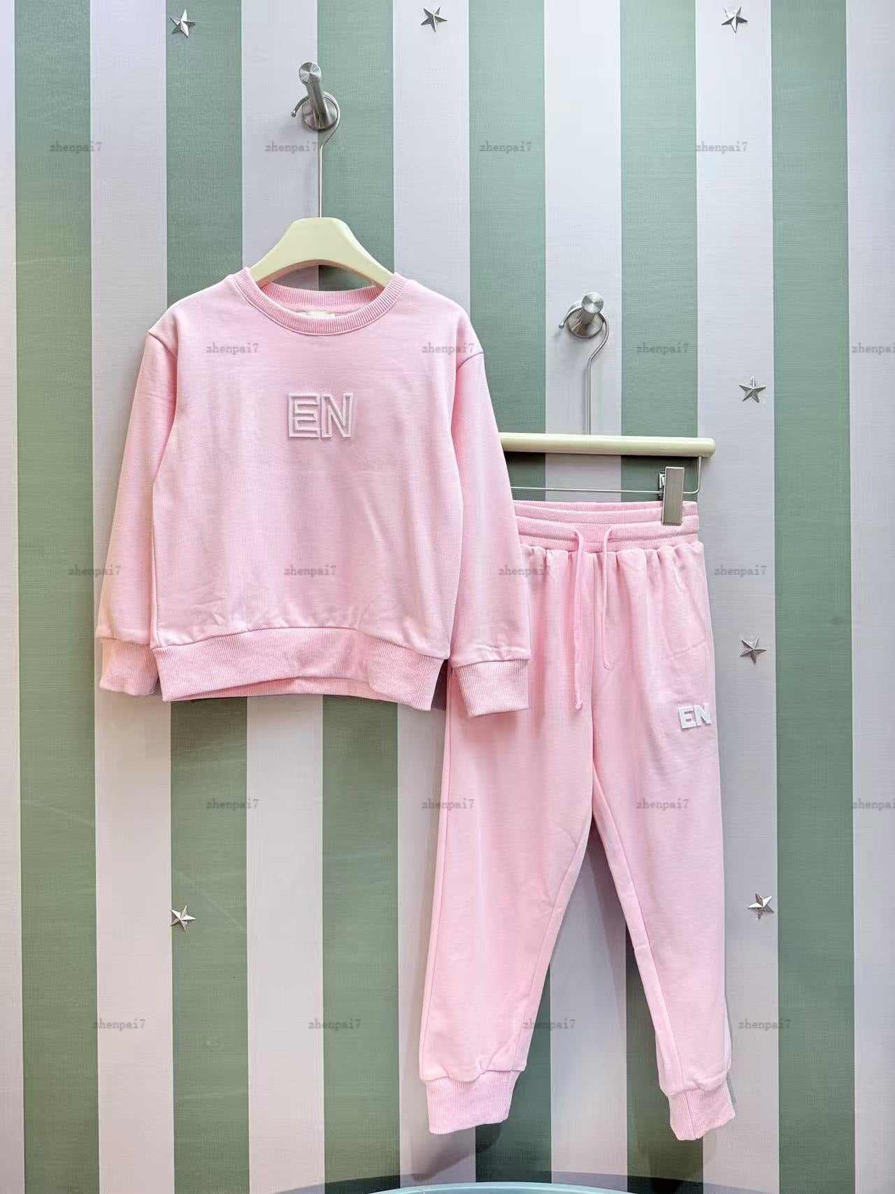 Top baby Sweater sets Autumn Soft plush letters child Tracksuits kids designer clothes sweatshirt and sweatpants A875X24N214