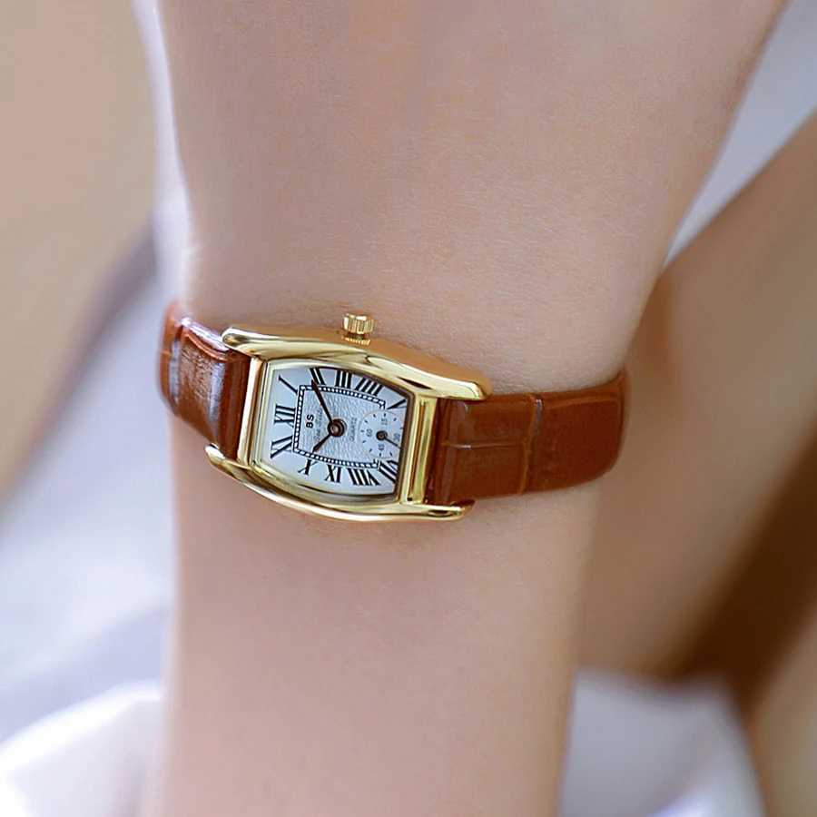 Womens Fashion High Quality Retro Leather Strap Quartz Watch for Women Small Square Dial Ladies Waterproof Clock XJ250612