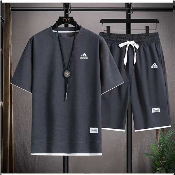 Men's Tracksuits Mens Luxo de luxo de mangas esportivas Camiseta casual Fitness Fashion Summer Novo Conjunto de duas peças 2024 Sportswear Y