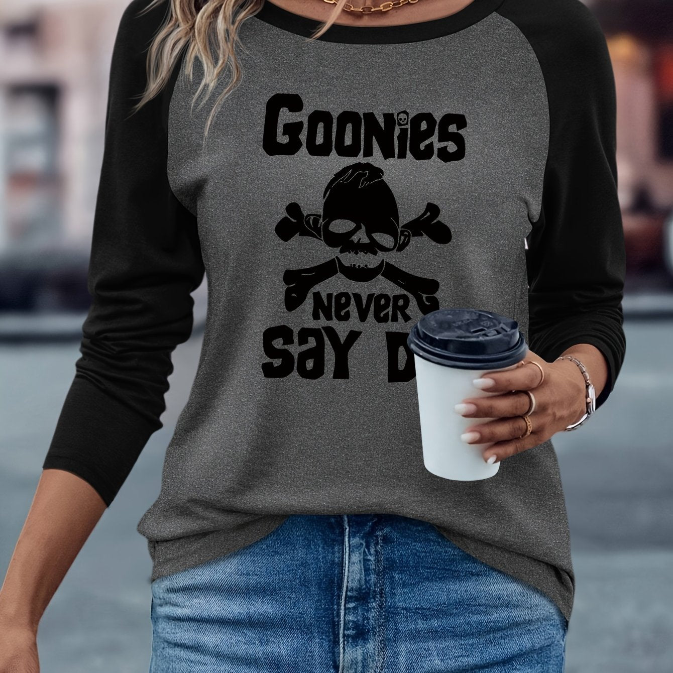 TEMU Women's Casual Long Sleeve T-shirt With Skull Print - Green And White Raglan Sleeves, Crew Neck, Stretchy Fabric, Casual Attire, Casual Wear |