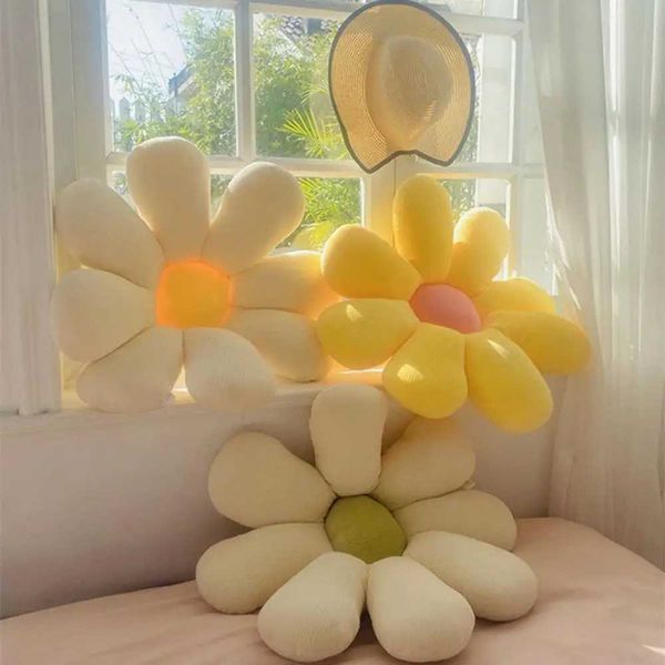 Small Daisy-Flower Cushion Office Computer Chair Cushion Sunflower Bay Window Tatami Bedroom Sofa Cushion Flower Throw PillowXJ240821
