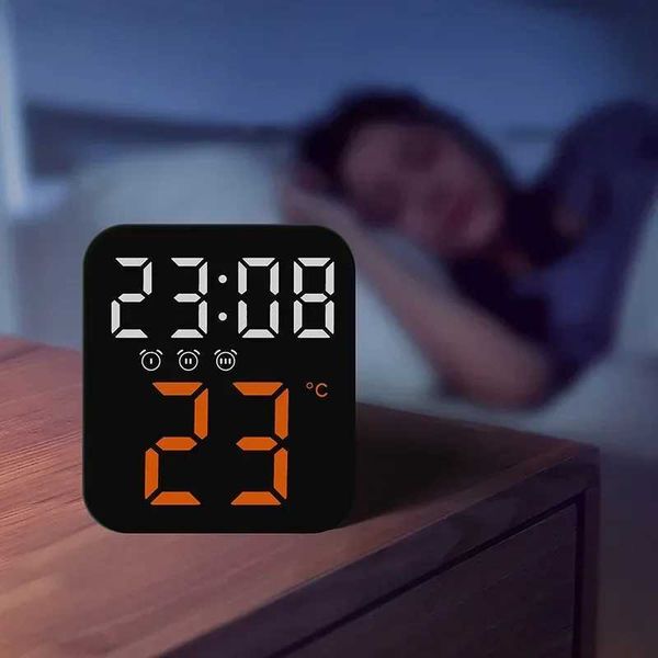 Digital for Bedrooms with Temperature Adjustable Brighess Voice Control three Alarm Wall Clock 12-24H Y240904