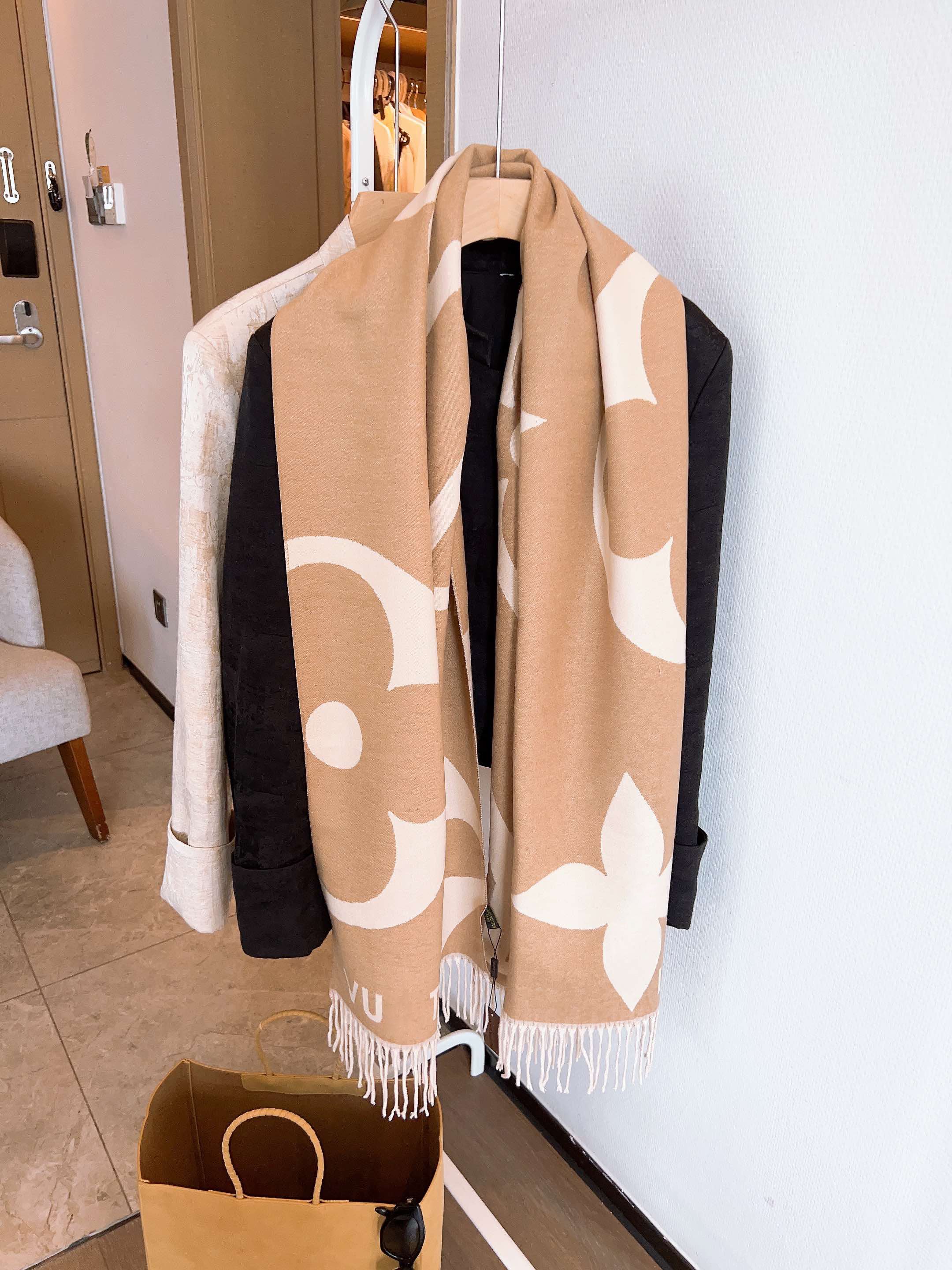 party festival scarf shawls Cashmere Scarves Women Designer Fashion pashmina High Quality Winter Warm Wraps Casual Trendy Shawls factory outlet