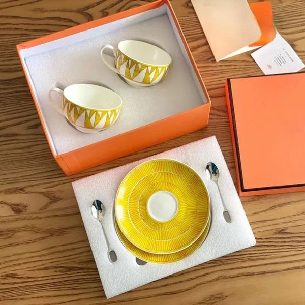 European Premium Yellow Sun Coffee Cup and Plate Set 2 Cups Plates Bone China Series Household Kitchen Utensils 240518