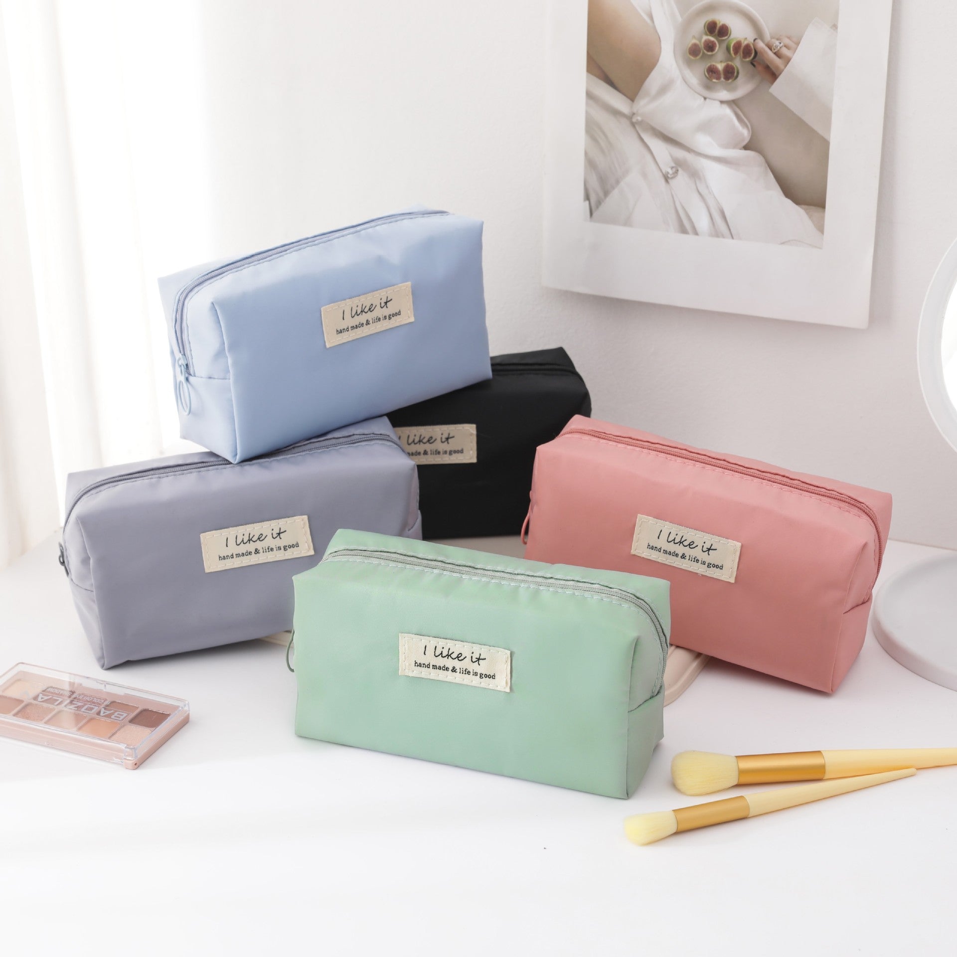 A577-AAA Small Fresh Lily Flower Cosmetic Bag - Portable Travel Skin Care Storage