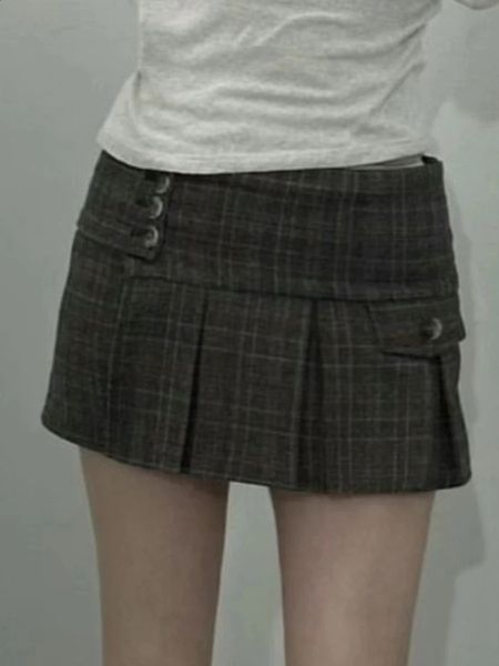Korean Fashion Plaid Pleated Skirt Women Low Waist Buttons Irregular Mini Skirts Streetwear Vintage Chic Faldas Bottom 250108