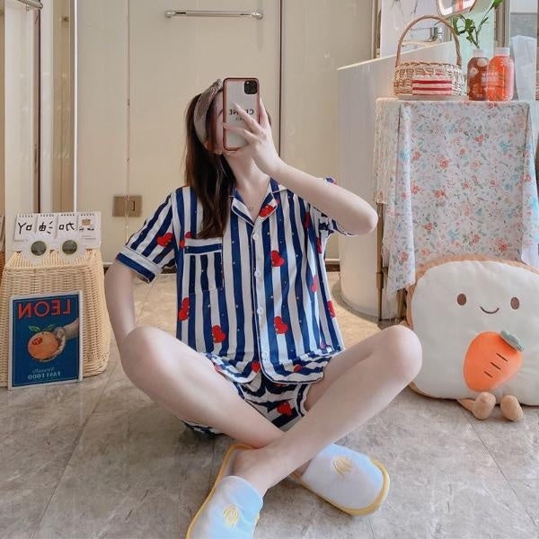 Kpop 防弾少年団 Bangtan Boys Jungkook V Cartoon Pajamas Same Short Sleeve Shirt Nighty Men Women Bedgown Sleepwear Sets Cooky Tata