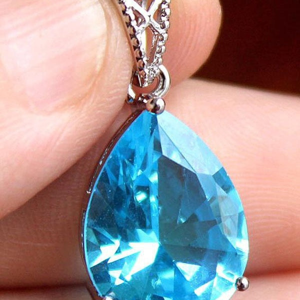 1 pièce 12 * 16 MM Big Gemstone Blue Teardrop Topaz Zircon Cocktail Femmes Charme Bijoux Gemme Fête D'anniversaire Vacances Cadeau Cocktail Lady Pend