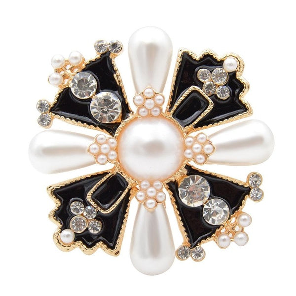 Rhinestone and Pearl Cross Brooches for Women Fashion Baroque Style Jewelry Winter Coat Accessories Corsage Broches Matron Inn