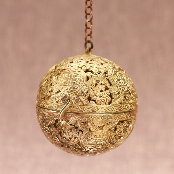 Pure Copper Aromatherapy Ball Hollow Household Incense Ball Retro Copper Incense Burner Sachet Ball Home Car Pendant