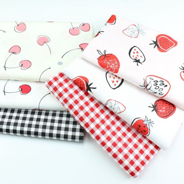 6 Pcs-lot Mignon Dessin Animé Fruit Fraise Cerise Imprimé Tissu Coton Sergé Tissu DIY À La Main Tissu Fat Quarter Bundls de Quilting Patchwork Coutur