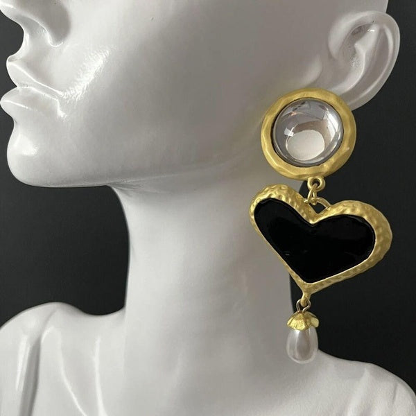 Boucles d'oreilles Heart Runway Statement or perle noire