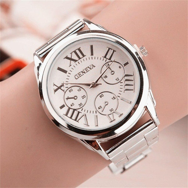 Montre pour femme New Silver Geneva Casual Quartz Montres pour femmes Robe en acier inoxydable Montre-bracelet Relogio Feminino Ladies Clock