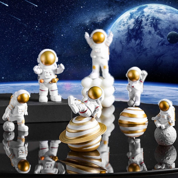 New Astronaut Decoration Cute Model Little Astronaut Car Home Living Room Desktop Decoration Decoration Birthday Gift