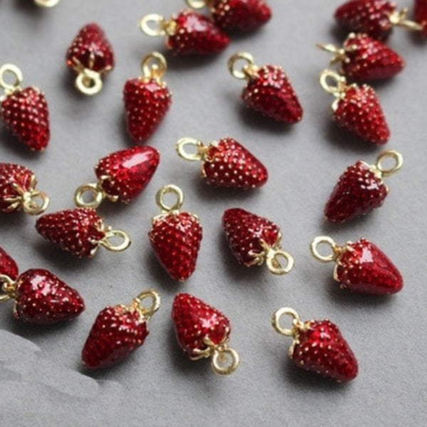 Charme de fraise en émail pour la fabrication de bijoux Pendentif de boucle d'oreille