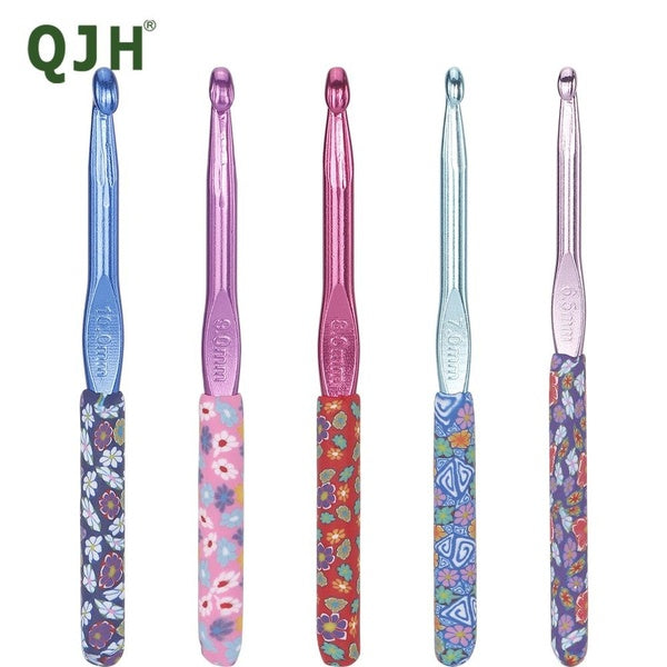 5 size color pattern aluminum crochet set polymer clay soft handle handmade DIY enthusiasts self-made knitting sweater hat beginners essential tools