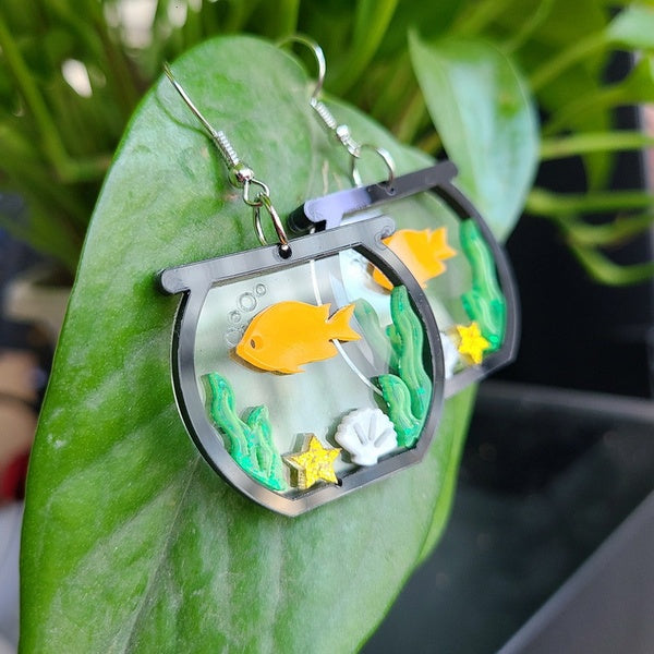 Dazzling Multicolor Transparent Acrylic Individual Water Grass Goldfish tank Eardrop