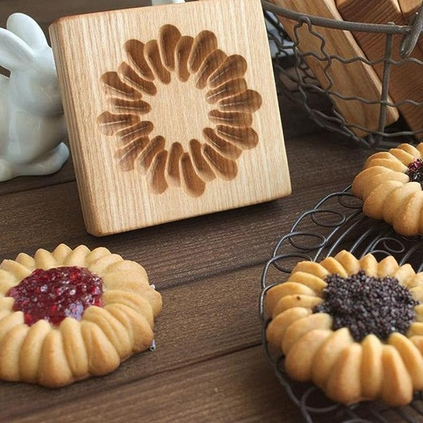 Wooden Cookie Biscuit Mold Cookie Cutters Wooden Cookie Molds 3D Baking Mold Funny Embossing Craft Decorating Baking Tool,for Christmas Thanksgiving