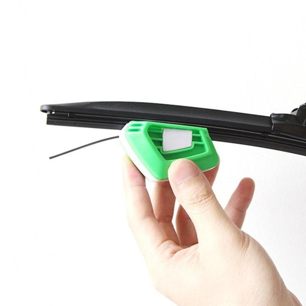 One-Piece-Two-Piece Universal Auto Truck Windshield Wiper Blade Refurbisher: Car Window Cleaning and Restoration Accessory