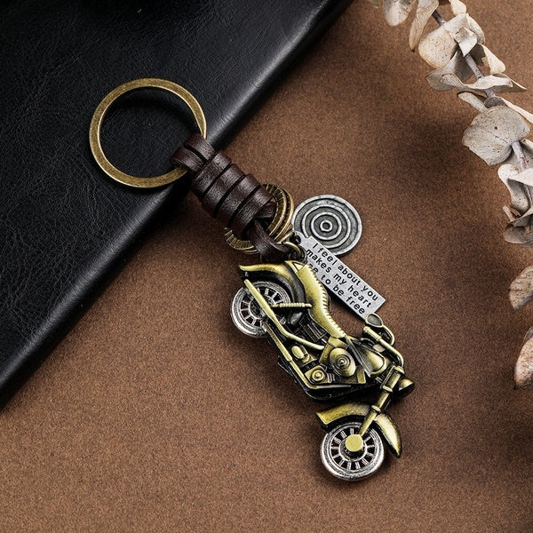 Retro Leather Keychain Punk Style Motorcycle Keychain For Backpacker Bag Pendant Men's Fashion Keys Accessories