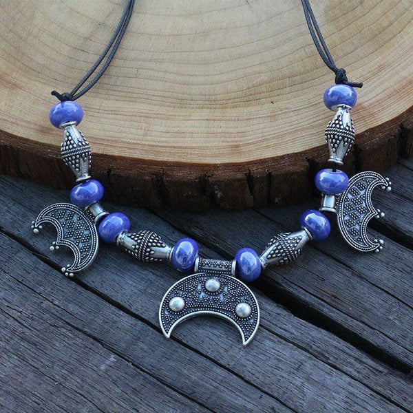Perles violettes avec pendentif Lunule rigide, inspirations slaves Rough Viking Age Dress Kette Collier Broche Bijoux Pour Charme Femmes