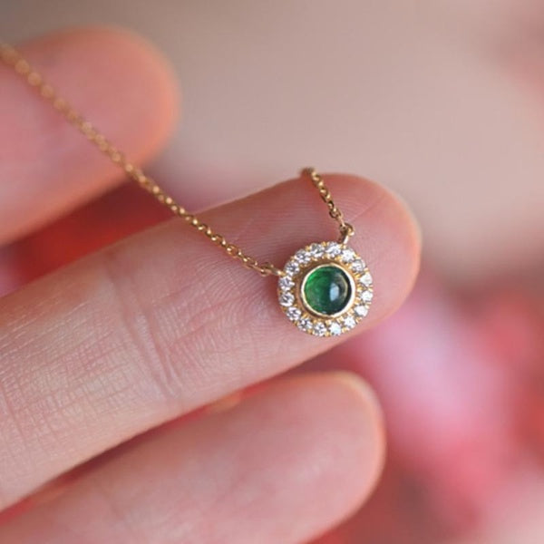 Charmant collier de mariage de mariée plaqué or 14 carats, pierre latérale émeraude, pendentif en zircone cubique, cadeau d'anniversaire pour femmes