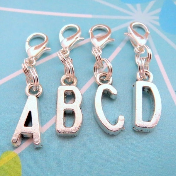 N'importe quelle lettre! Alphabet A à Z initiale lettre en argent antique - Clip sur breloque, tirette, bouchon anti-poussière, lanière, porte-clés