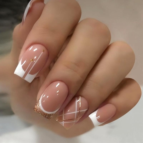 24pcs Nude Français Ligne Géométrie Carré Faux Ongles Glitter Or Détachable Fini Presse Sur Les Ongles Pour Manucure Quotidienne DIY