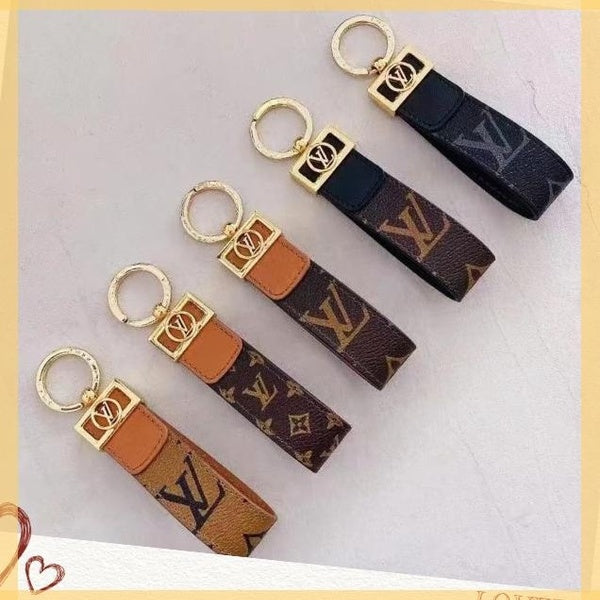 2024 Fashion Letter Leather Key Chain Men Car Key Ring Holder Bag Pendant Charms Car Keyring for Women Gift Accessory #244294