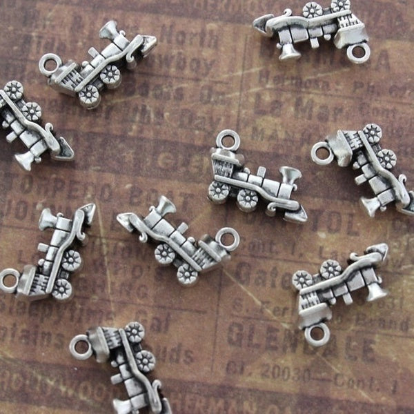 Made by hand 10 Train Charms Train Engine Pendants Antiqued Silver Tone 3D 15 x 15 mm, Making DIY Handmade Accessories Craft Making Or Jewelry Decora